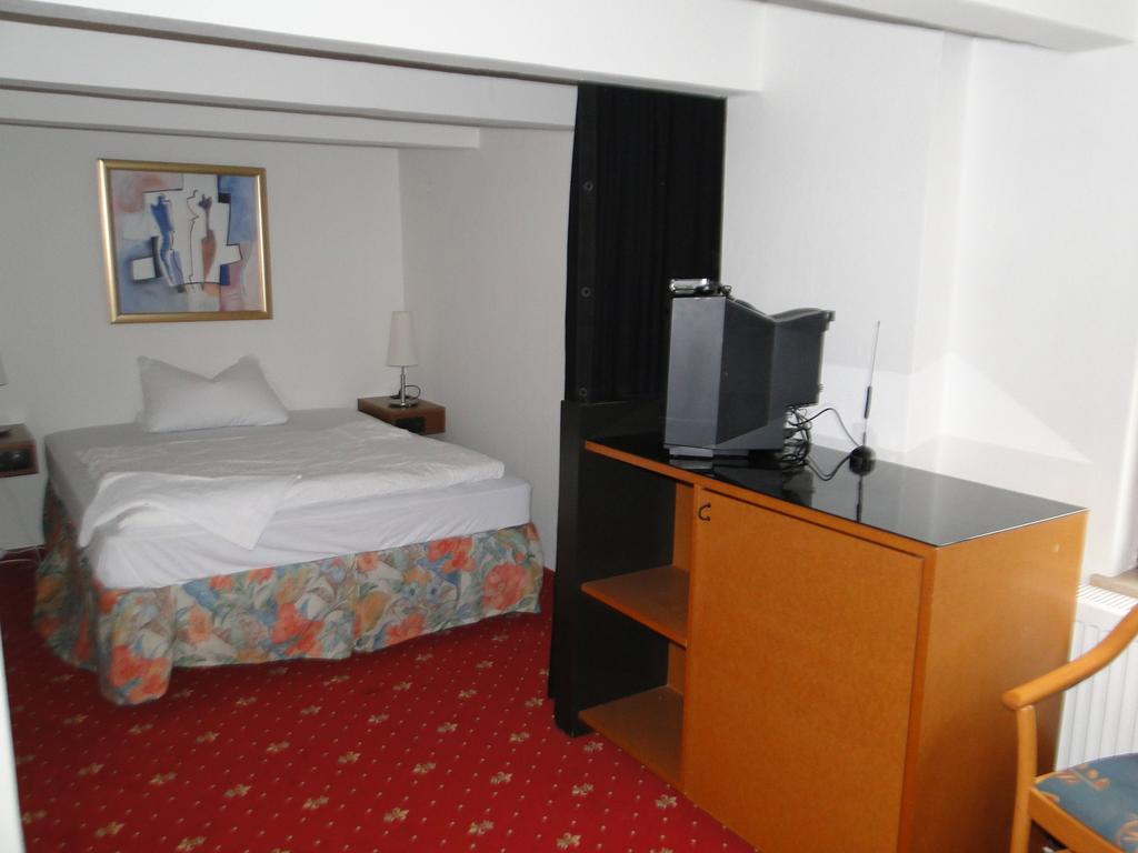 Hotel Dallgow Dallgow-Doeberitz Quarto foto