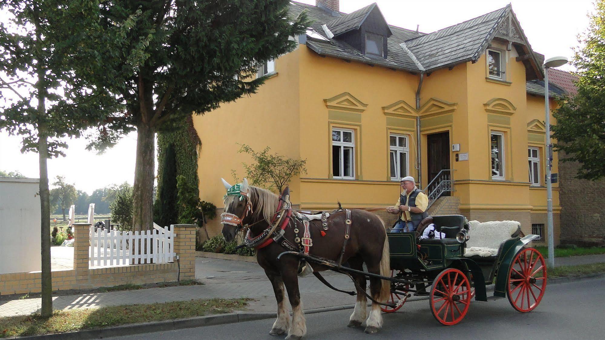 Hotel Dallgow Dallgow-Doeberitz Exterior foto