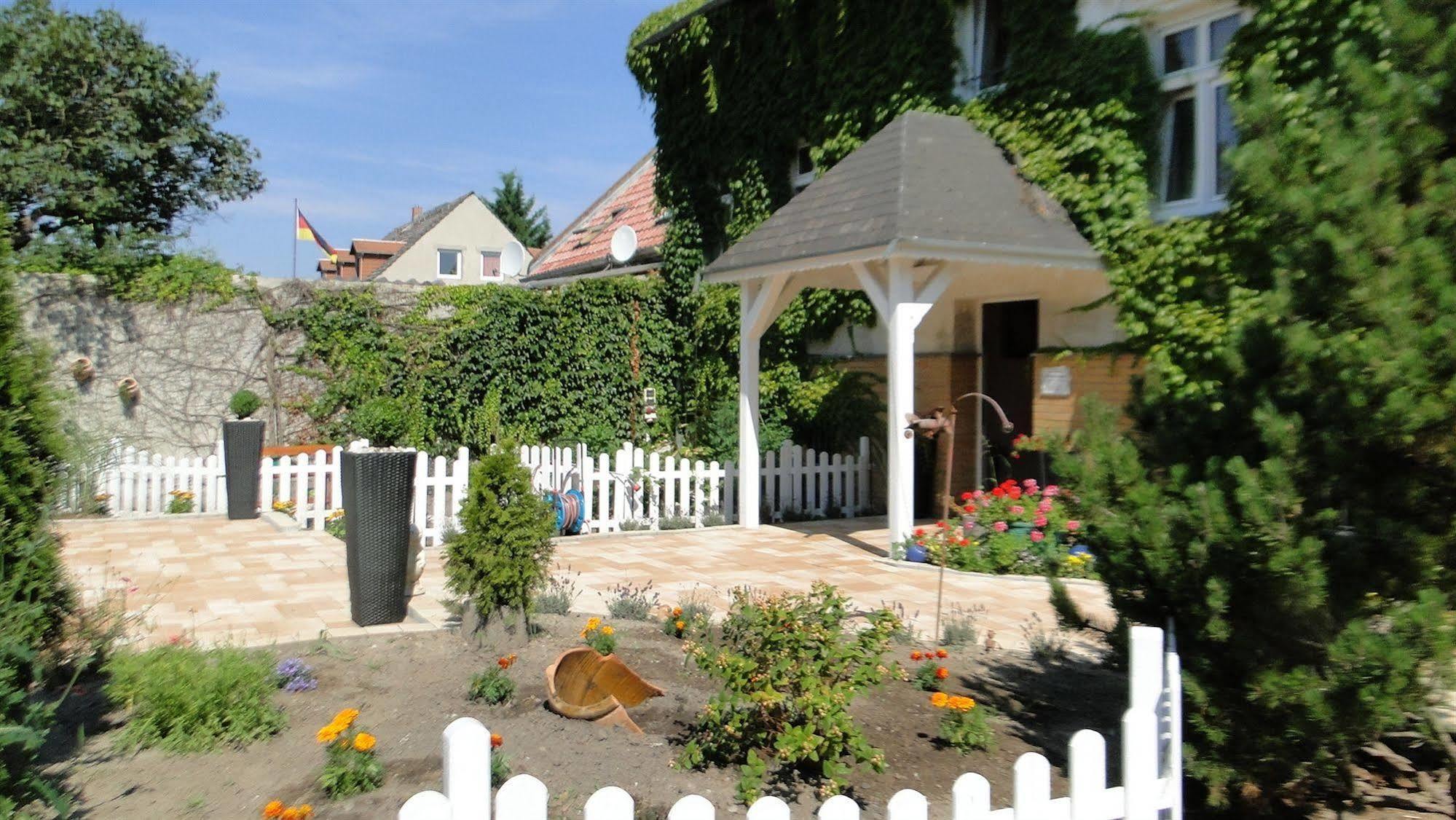 Hotel Dallgow Dallgow-Doeberitz Exterior foto